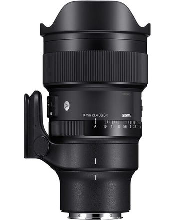 Sigma 14mm f/1.4 DG DN Art Lens for L-Mount, side view with tripod collar and aperture ring