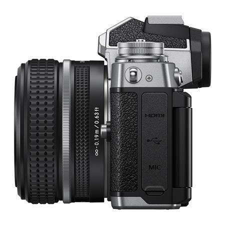Nikon Z fc Black + NIKKOR Z 28 f/2.8 (SE) (Special Edition 