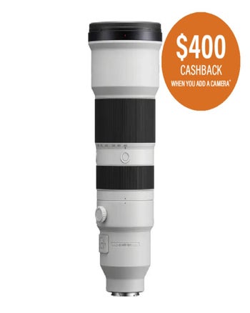 Front view of Sony FE 400-800mm f/6.3-8 G OSS super-telephoto zoom lens, showing zoom and focus rings