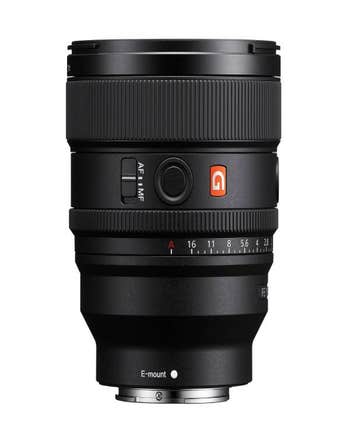 Sony FE 85mm f/1.4 GM II G Master lens front view with aperture and AF controls